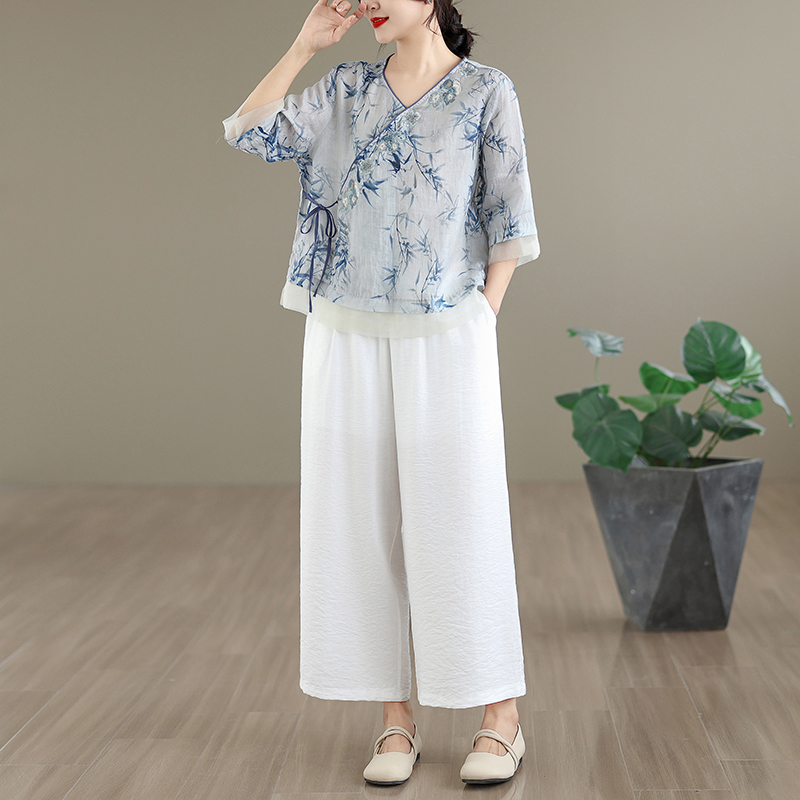 エレガントな綿麻刺繍入りVネックシャツ レディース 夏用 薄 - Linen Pant Wide のレビューと価格